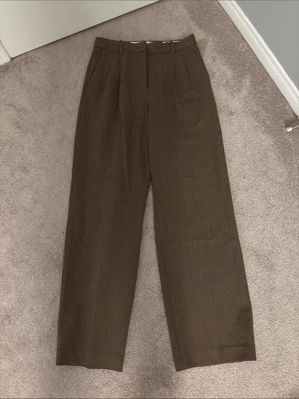 Aritzia Effortless Pant